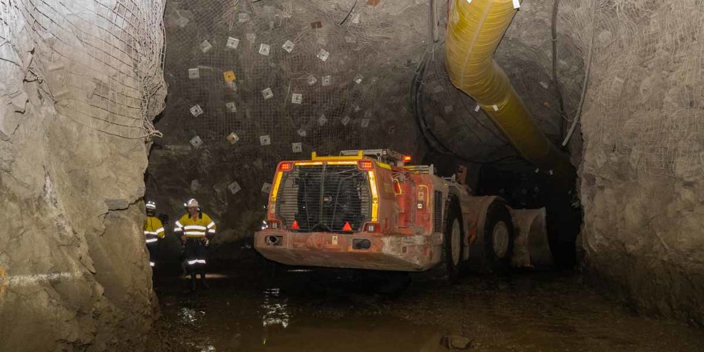 Miners working in Byrnecut Jundee Gold Mine project, inside the tunnel
